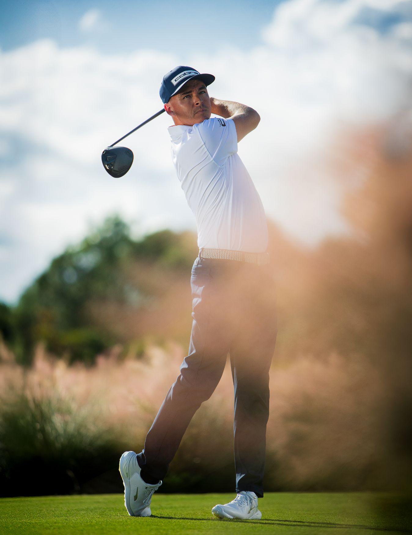 Rickie Fowler bereitet sich auf den nächsten Schlag vor.